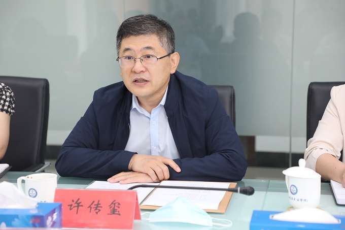 许传玺.JPG 许传玺.JPG